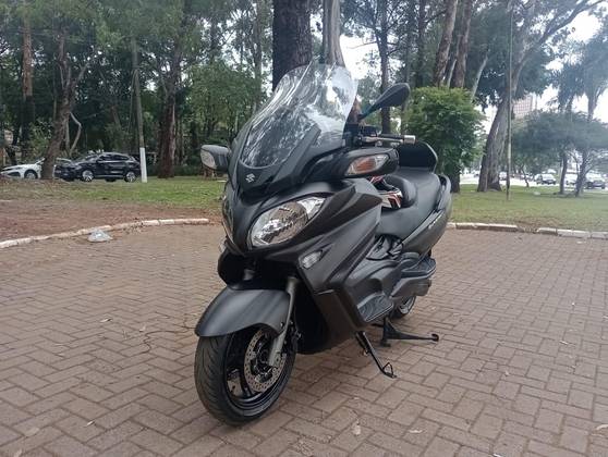 SUZUKI BURGMAN 650 EXECUTIVE SUZUKI BURGMAN 650 EXECUTIVE
